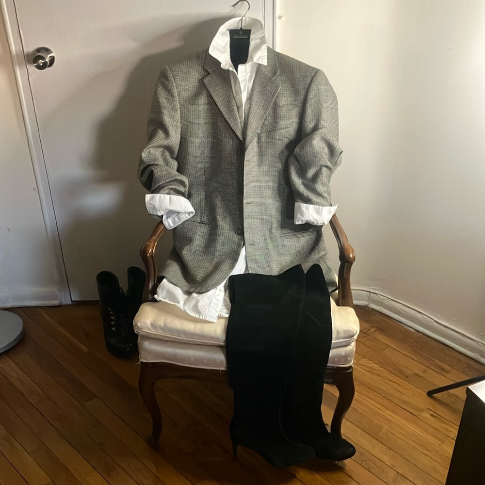 White Button-Up Shirt - Picture 3 of 4